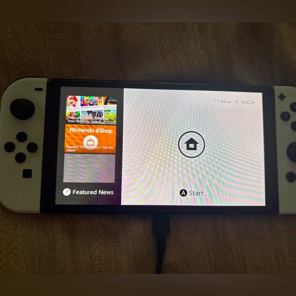 Nintendo Switch 1 Oled includes accessories - Picture 4 of 4